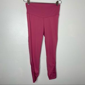 Fabletics Lg high waisted cropped rose leggings